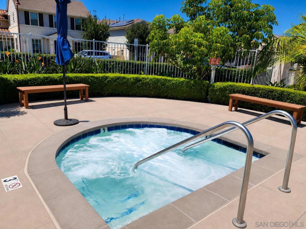 4366 Pacifica Way 3