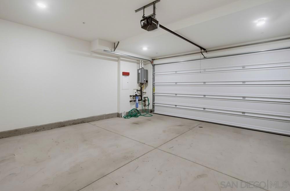 4366 Pacifica Way 3