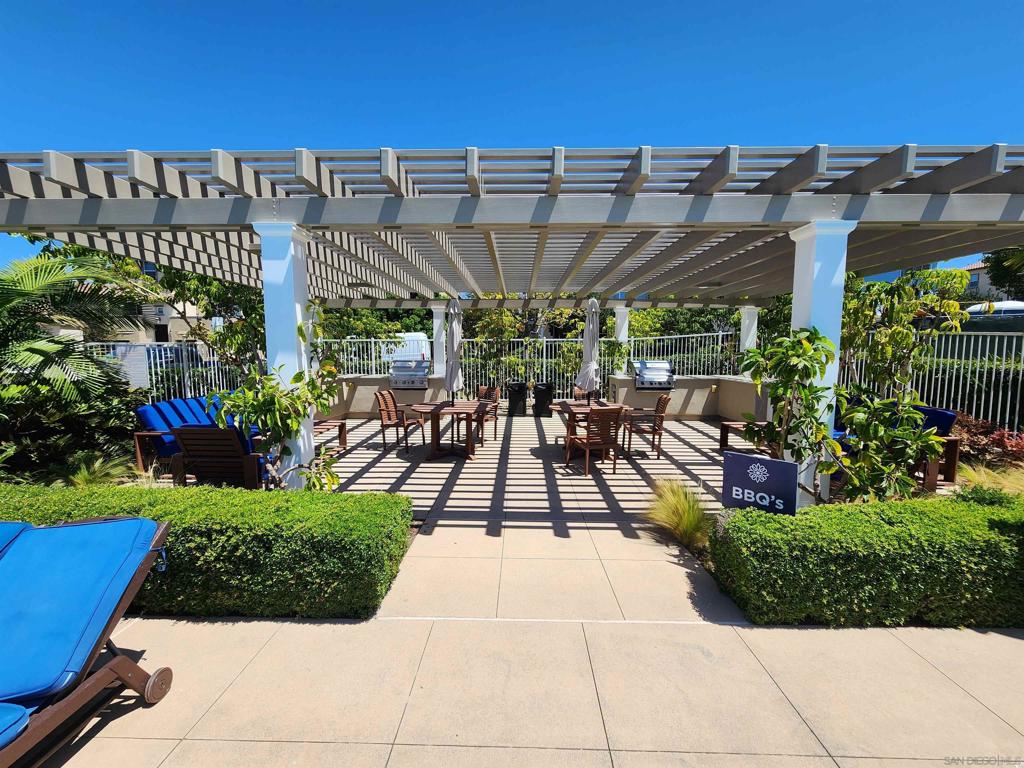 4366 Pacifica Way 3
