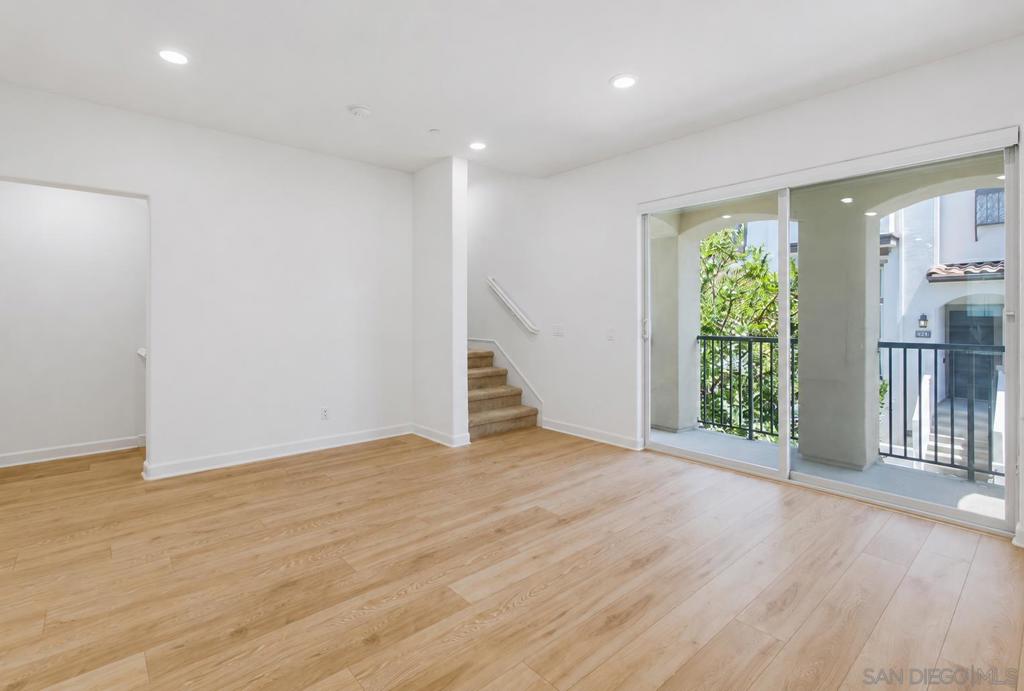 4366 Pacifica Way 3