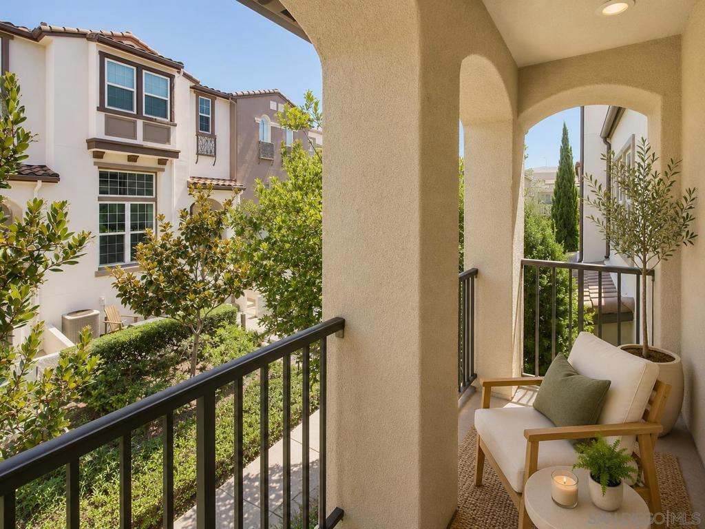 4366 Pacifica Way 3