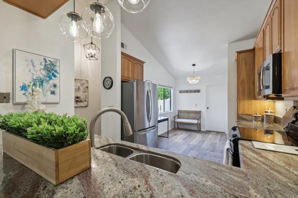 12761 Camino De La Breccia 83