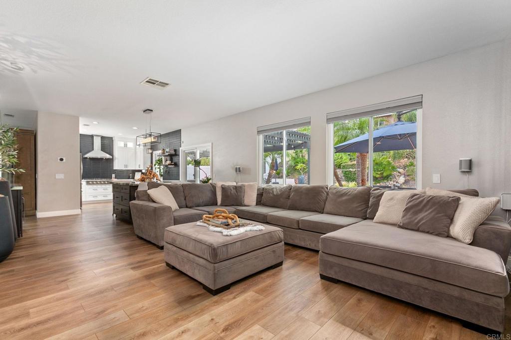 780 Camino Magnifico