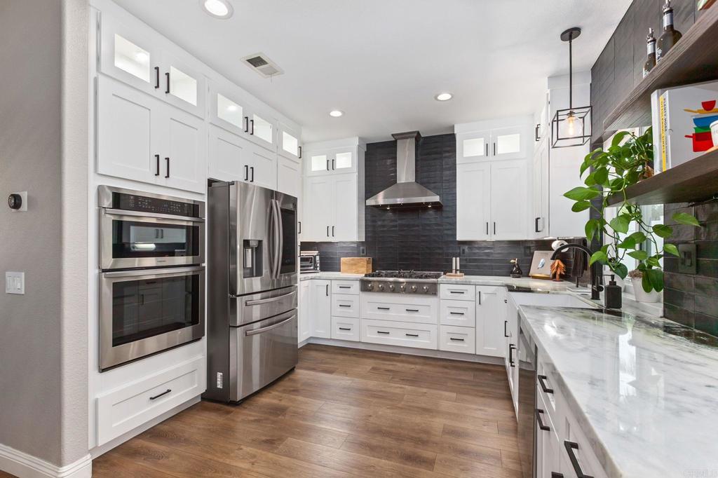 780 Camino Magnifico