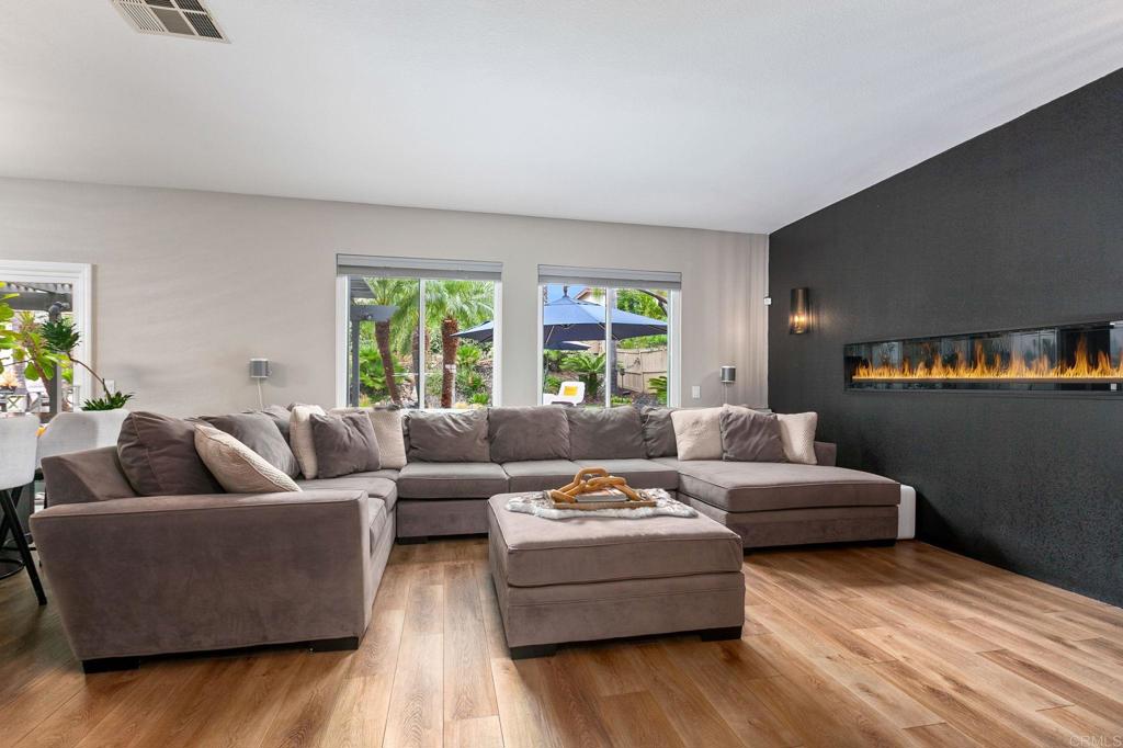 780 Camino Magnifico