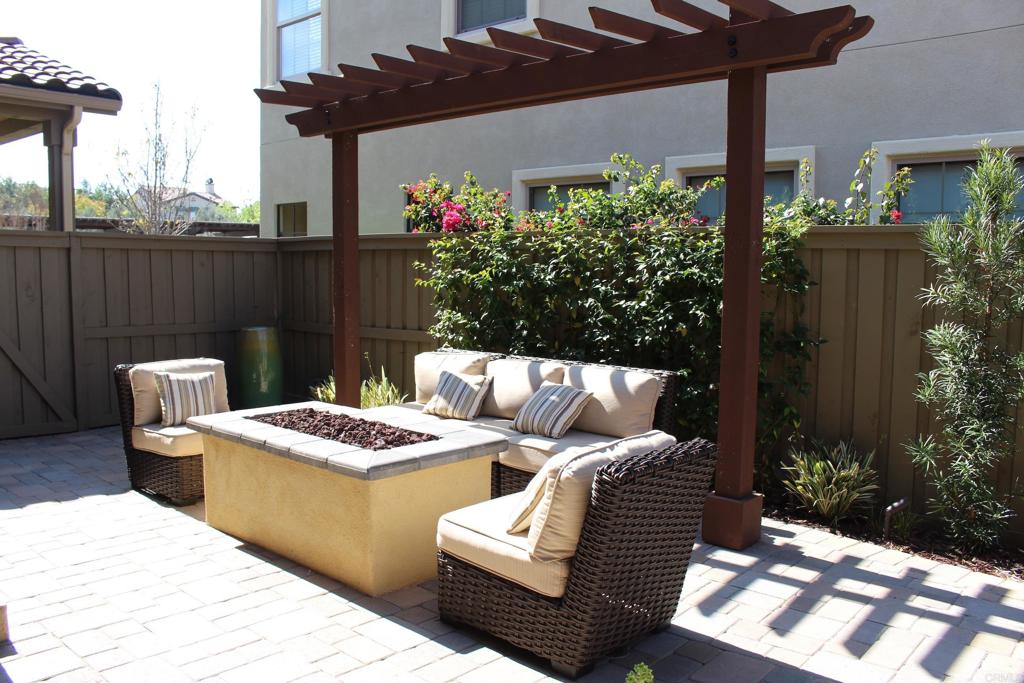 16057 Oxford Hill
