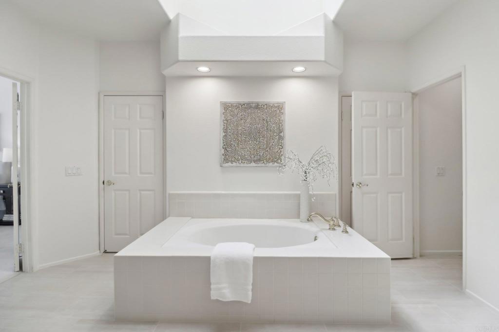 3309 Caminito Cabo Viejo