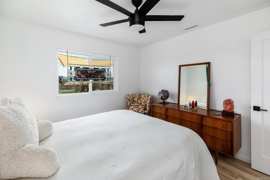 4543 Beverly Glen Drive