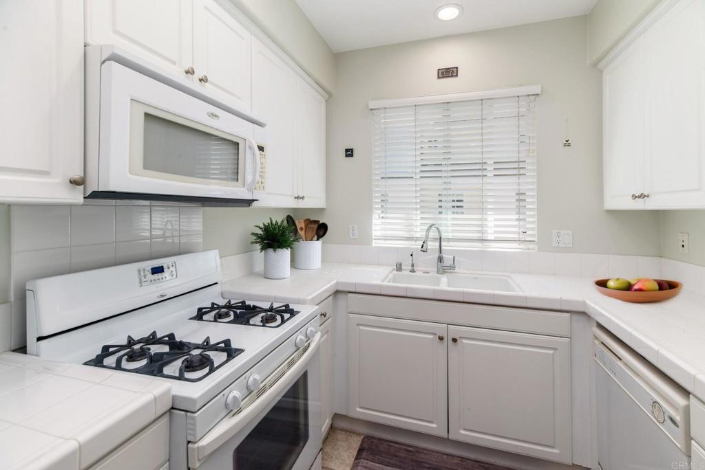 4368 Nautilus Way 3