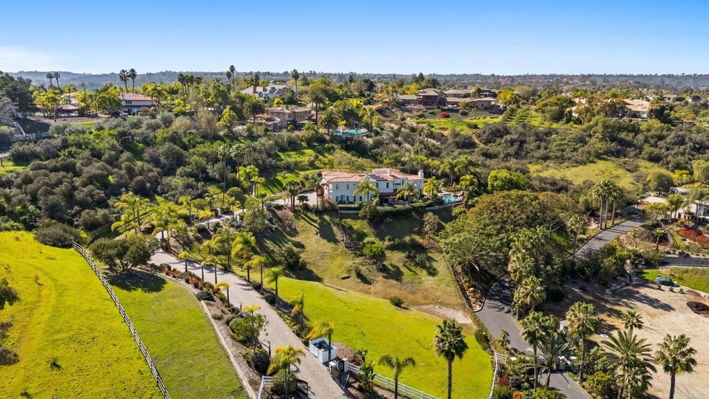 3376 Calle Tres Vistas