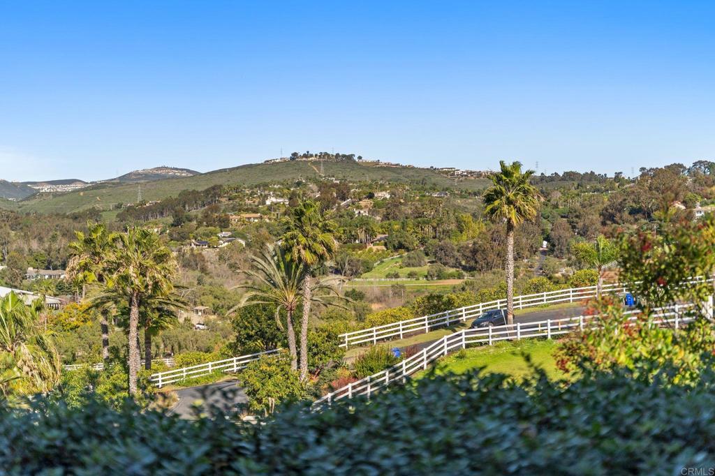 3376 Calle Tres Vistas