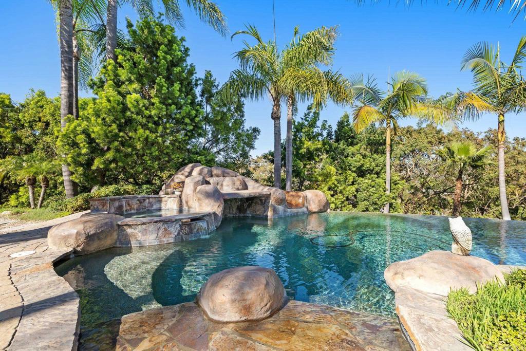 3376 Calle Tres Vistas