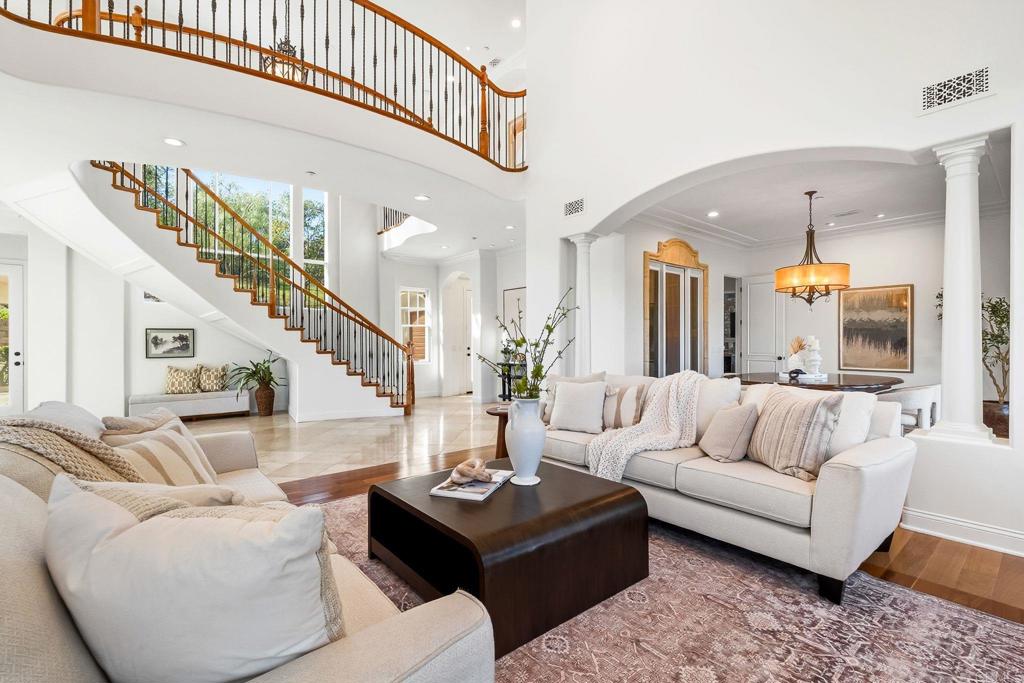 3376 Calle Tres Vistas