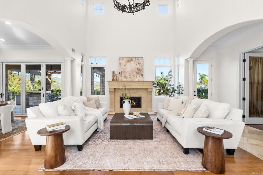 3376 Calle Tres Vistas