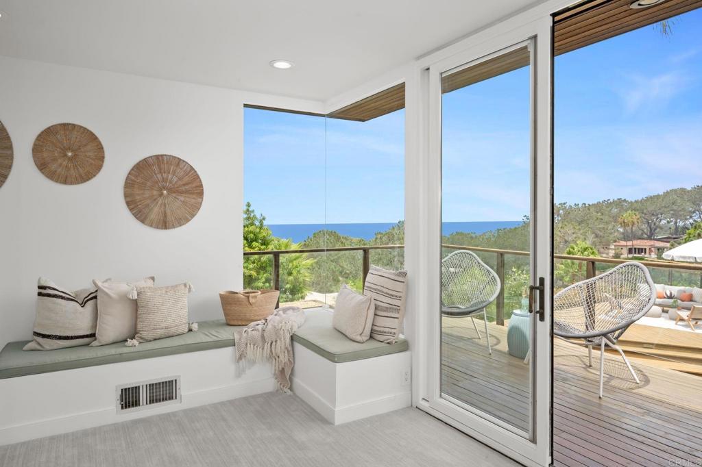 280 Torrey Pines Terrace