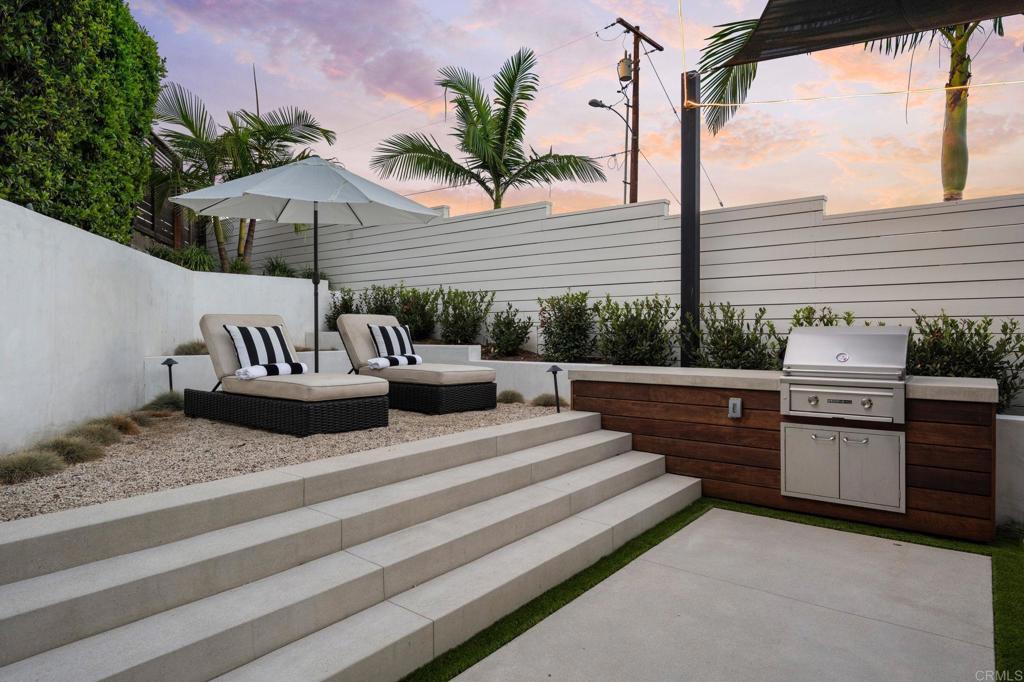 141 W Leucadia Blvd