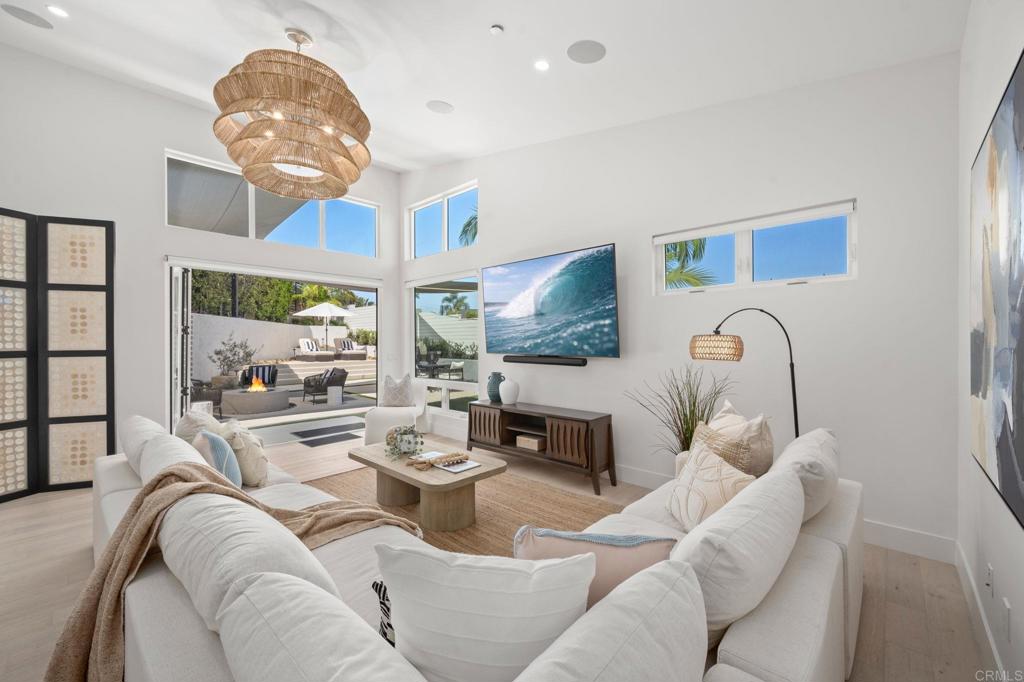 141 W Leucadia Blvd