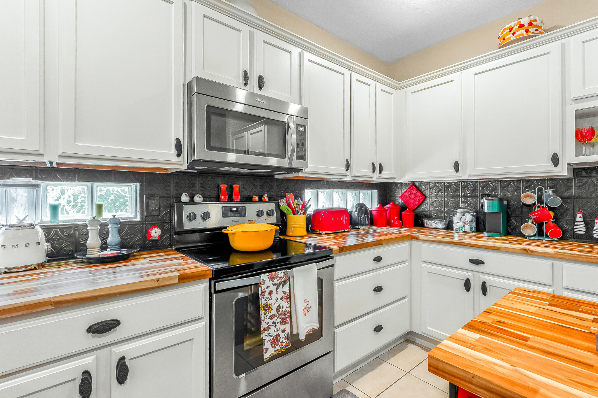 9262 Silver Glen Way