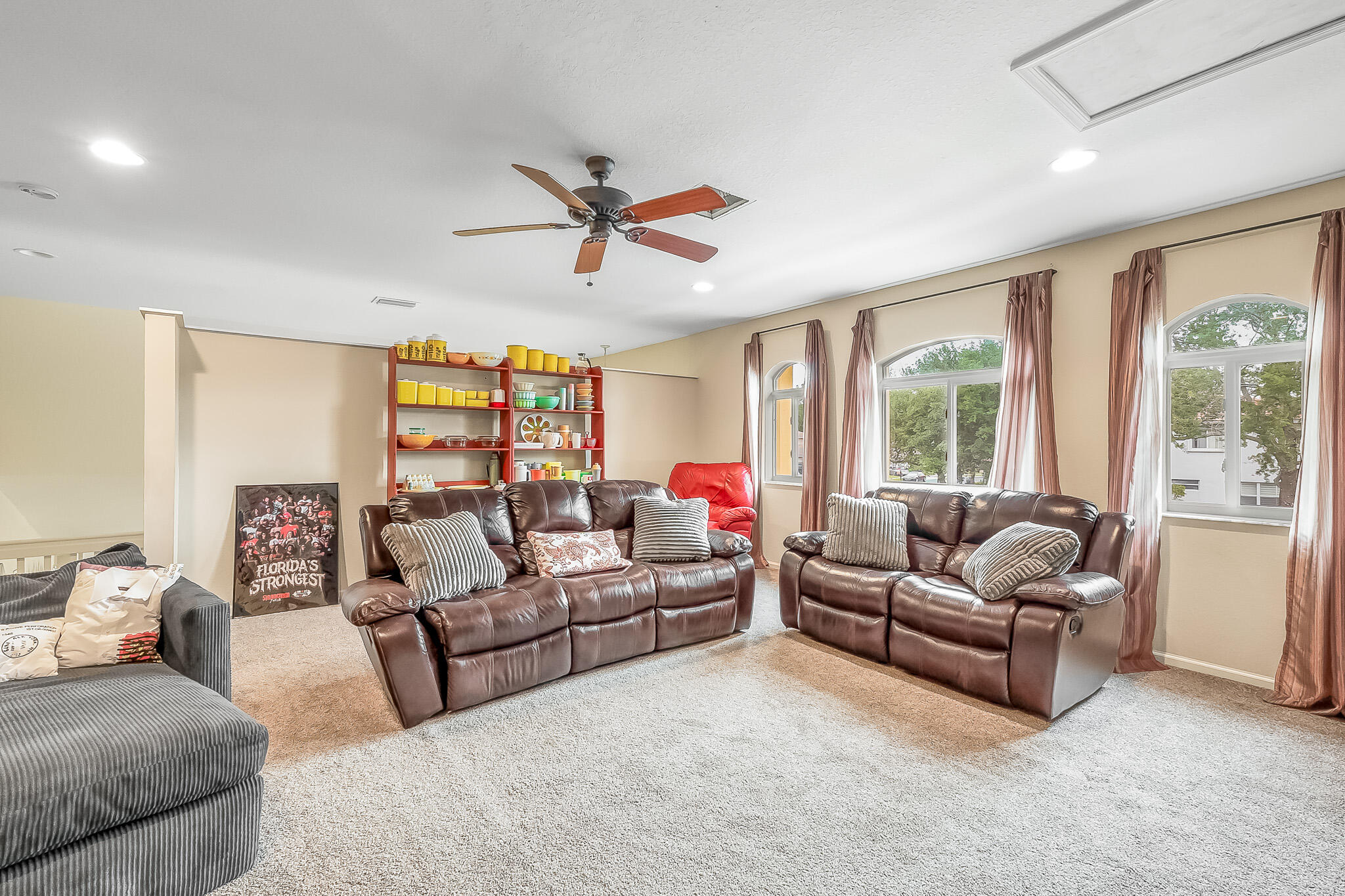 9262 Silver Glen Way