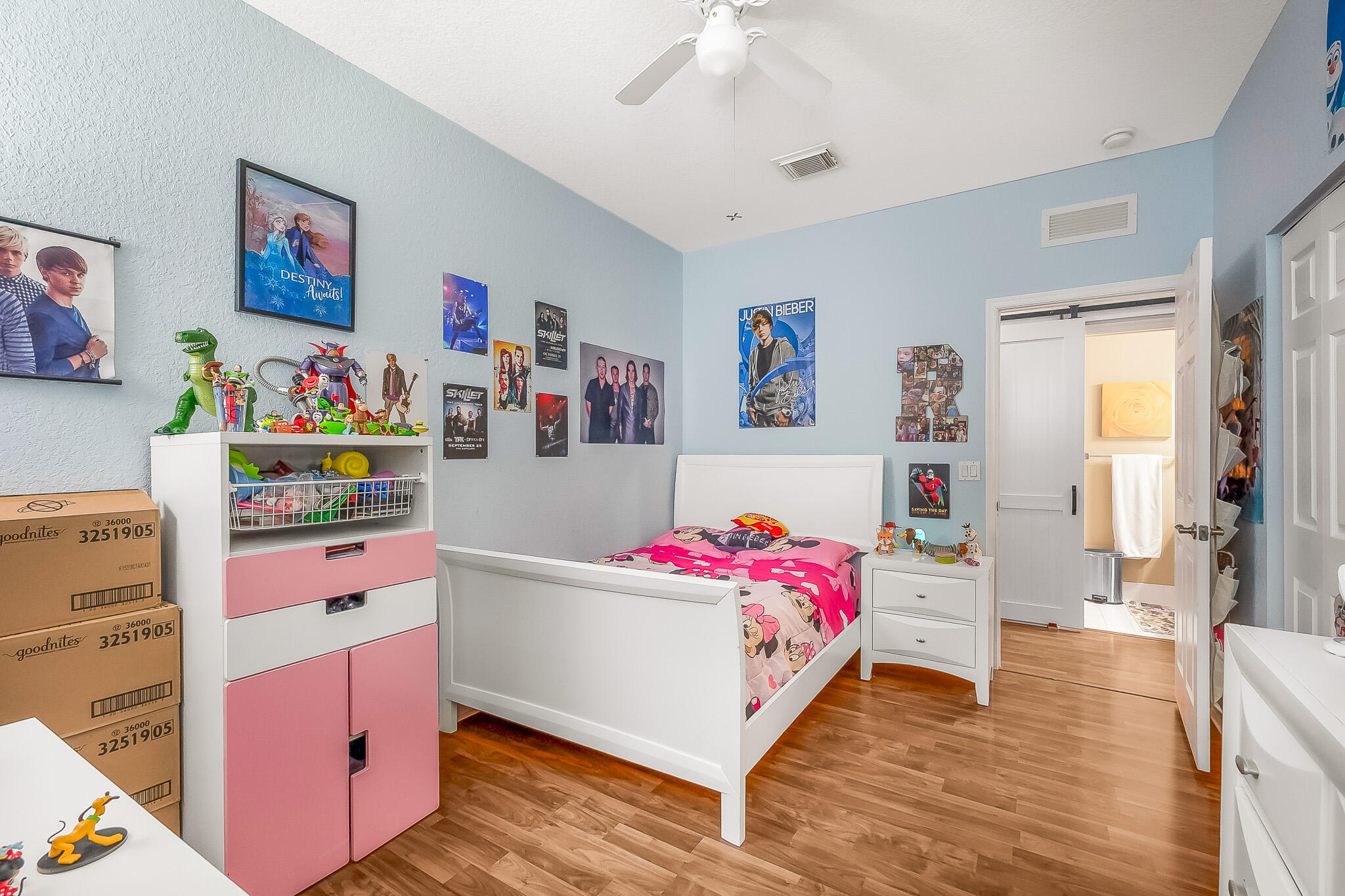 9262 Silver Glen Way