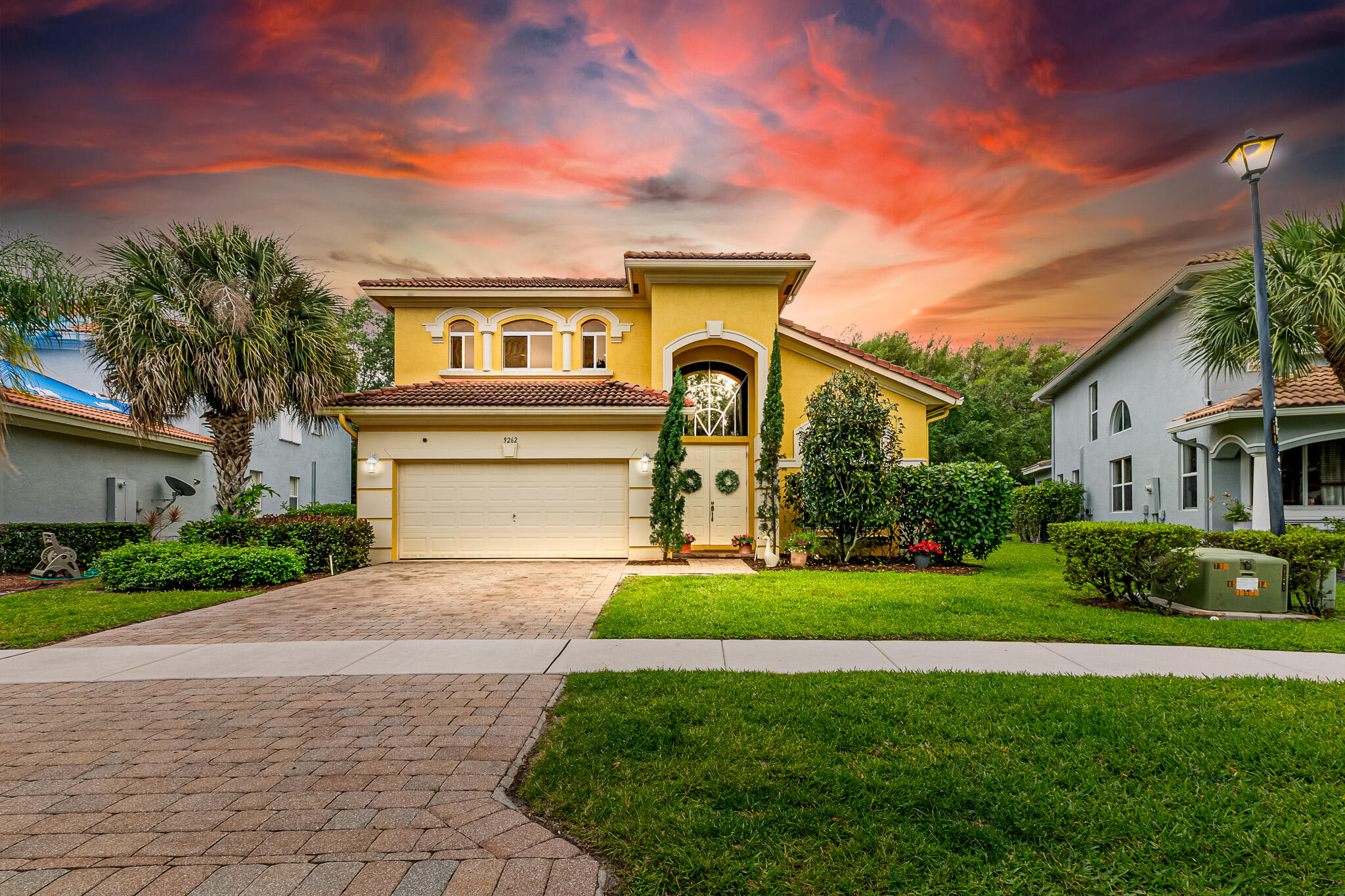 9262 Silver Glen Way