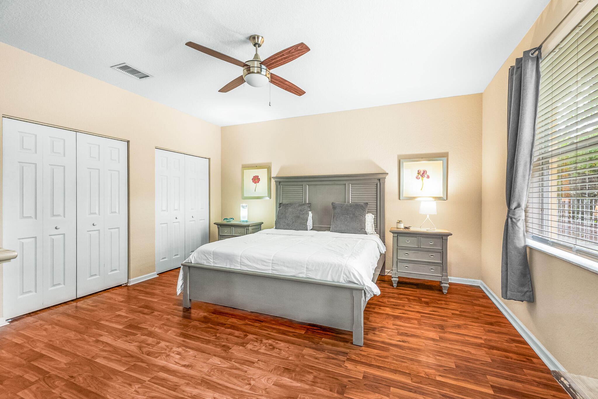 9262 Silver Glen Way