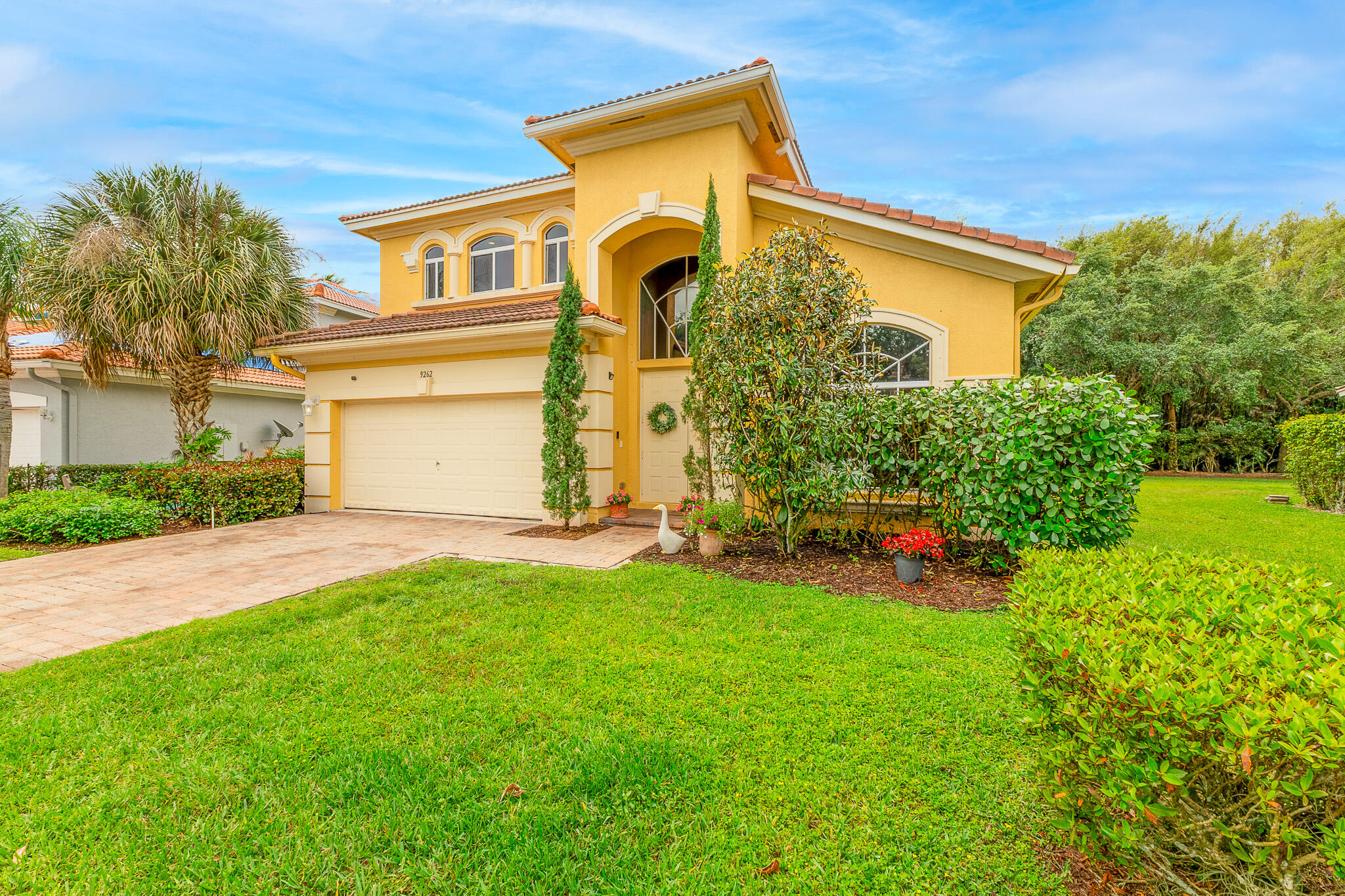 9262 Silver Glen Way