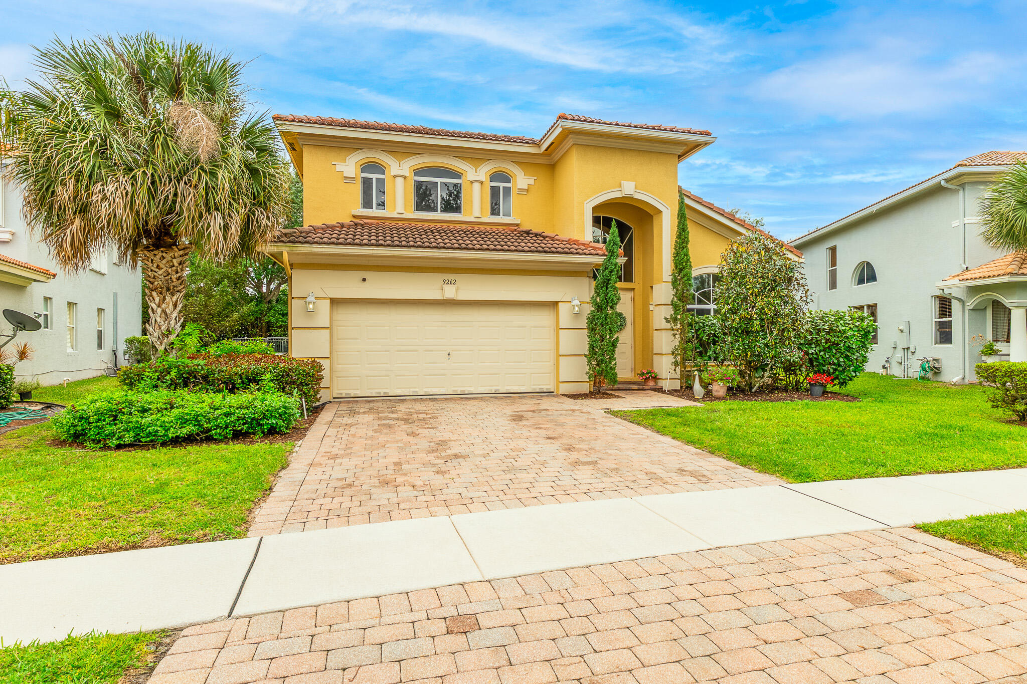 9262 Silver Glen Way
