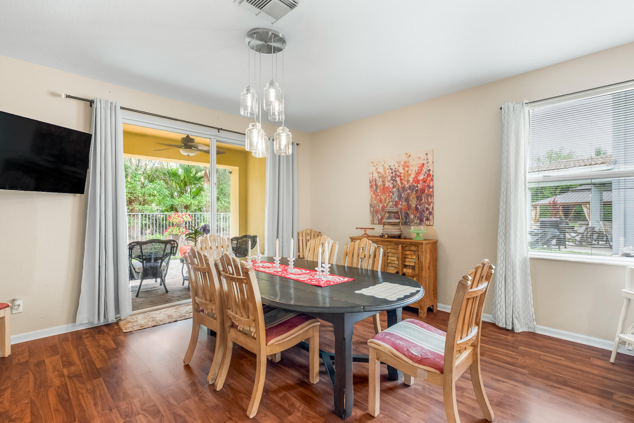 9262 Silver Glen Way