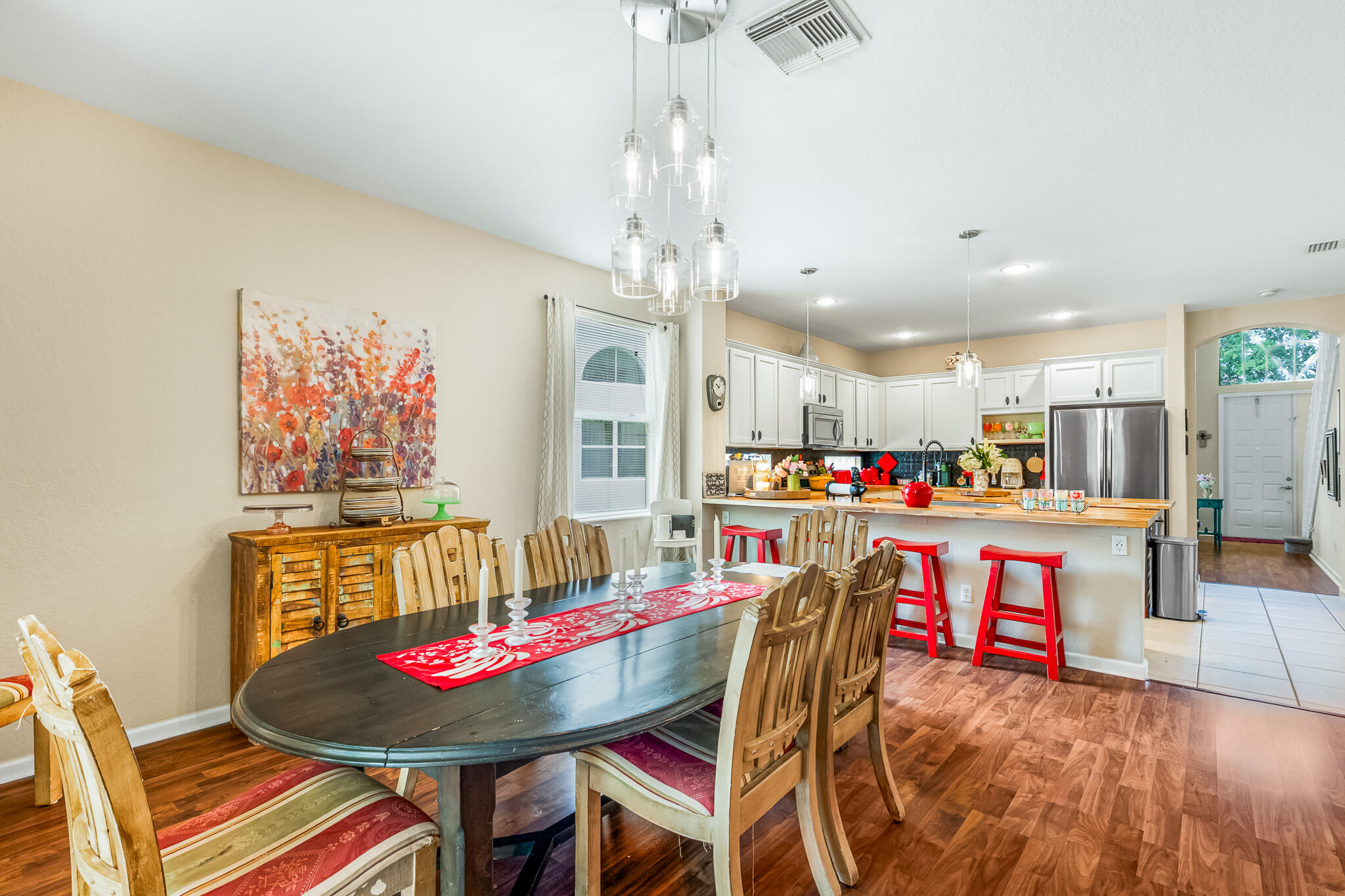 9262 Silver Glen Way