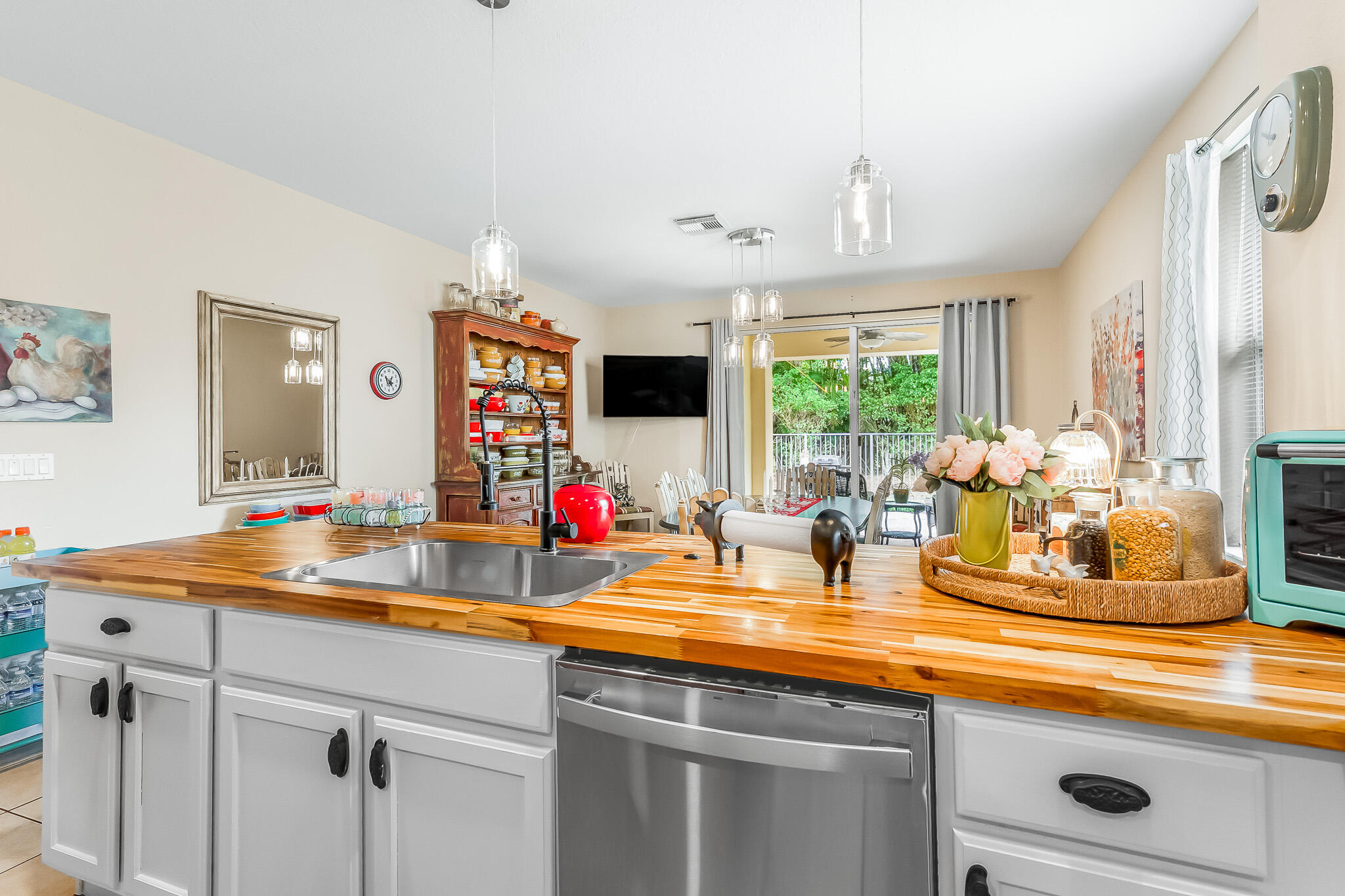 9262 Silver Glen Way