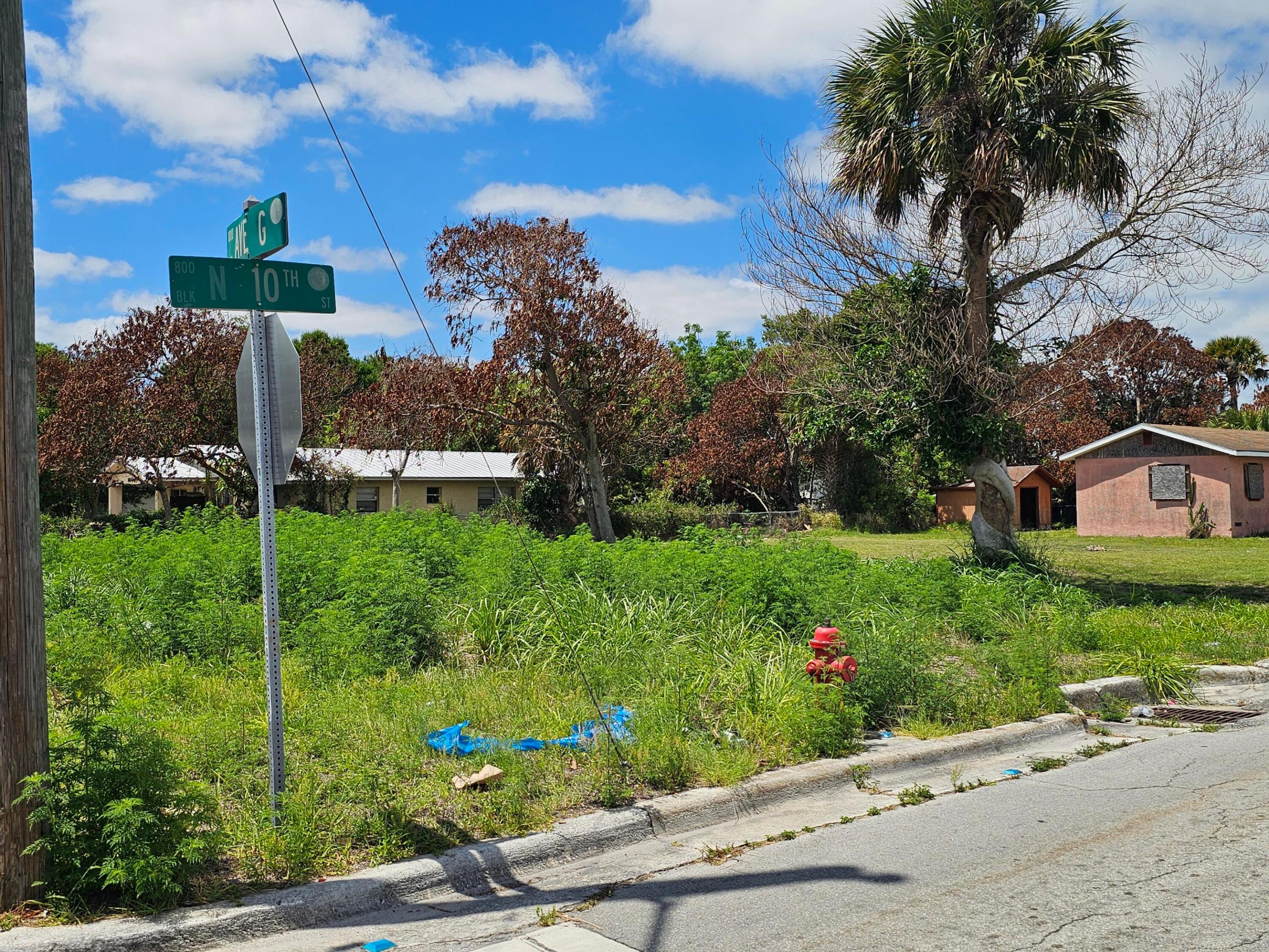 1004 Avenue G