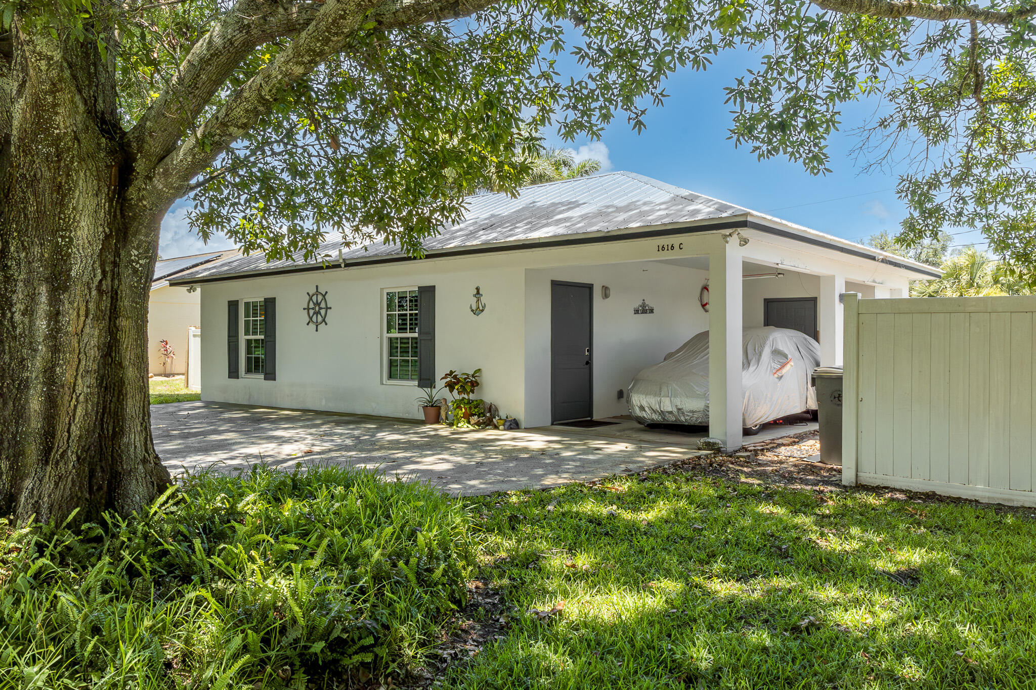 1616 SW 20th St Street SW