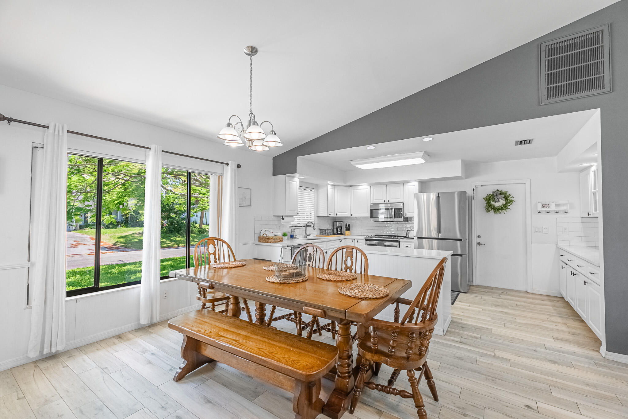 1616 SW 20th St Street SW
