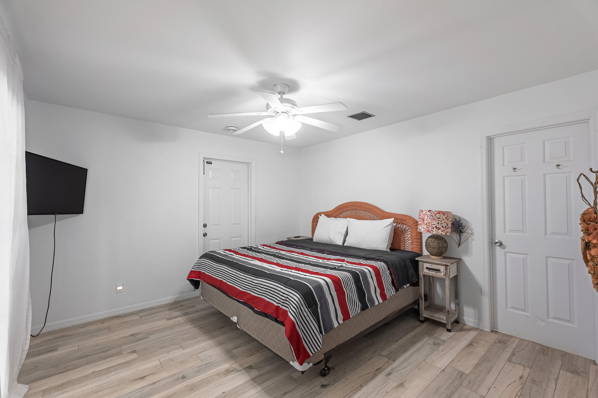 1616 SW 20th St Street SW