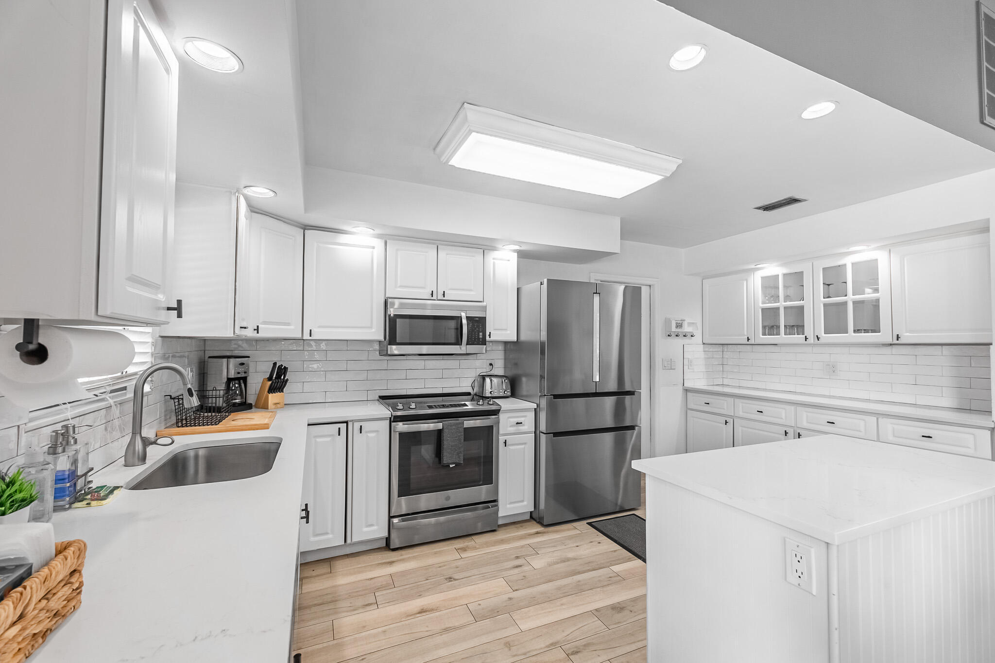 1616 SW 20th St Street SW
