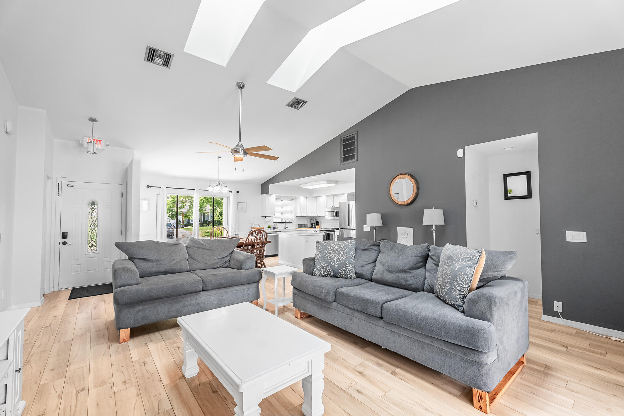 1616 SW 20th St Street SW