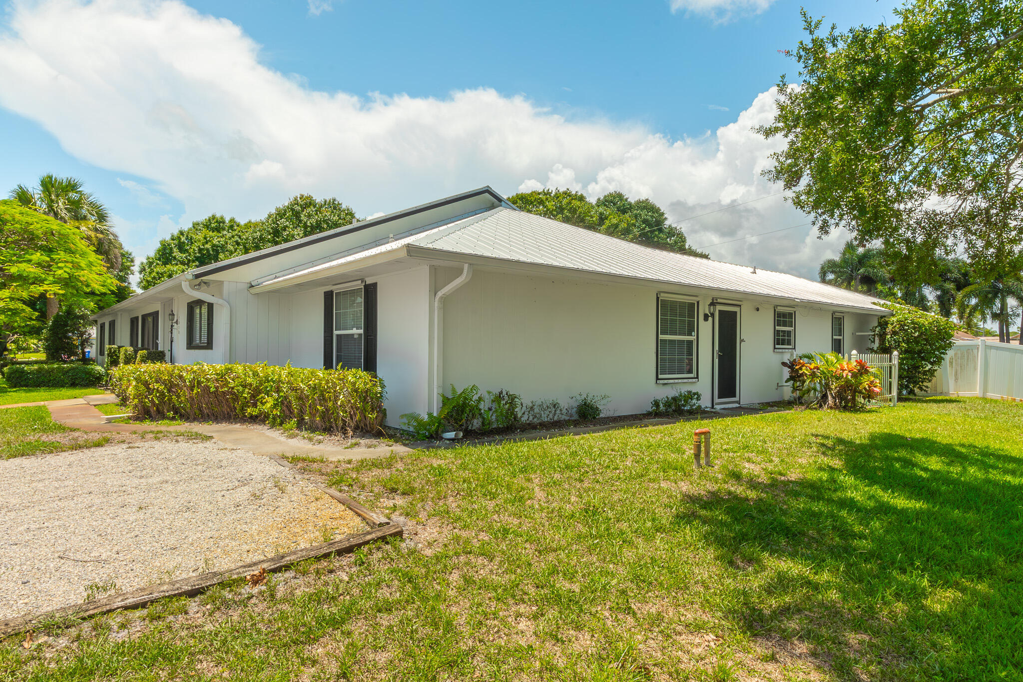 1616 SW 20th St Street SW