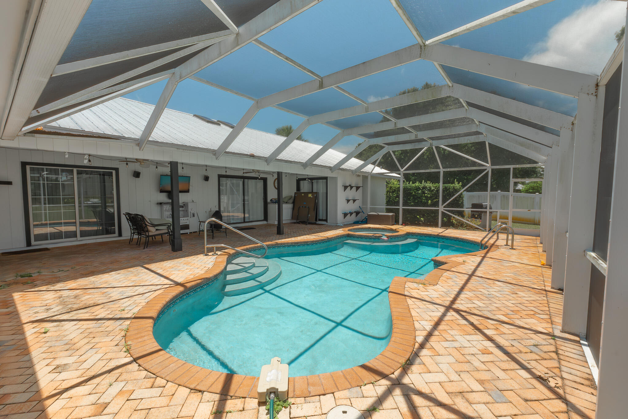 1616 SW 20th St Street SW