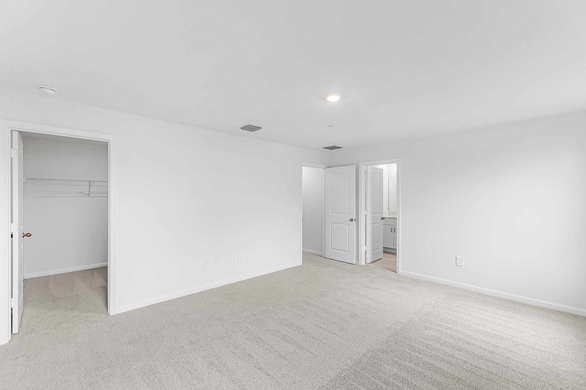 587 Salisbury Circle