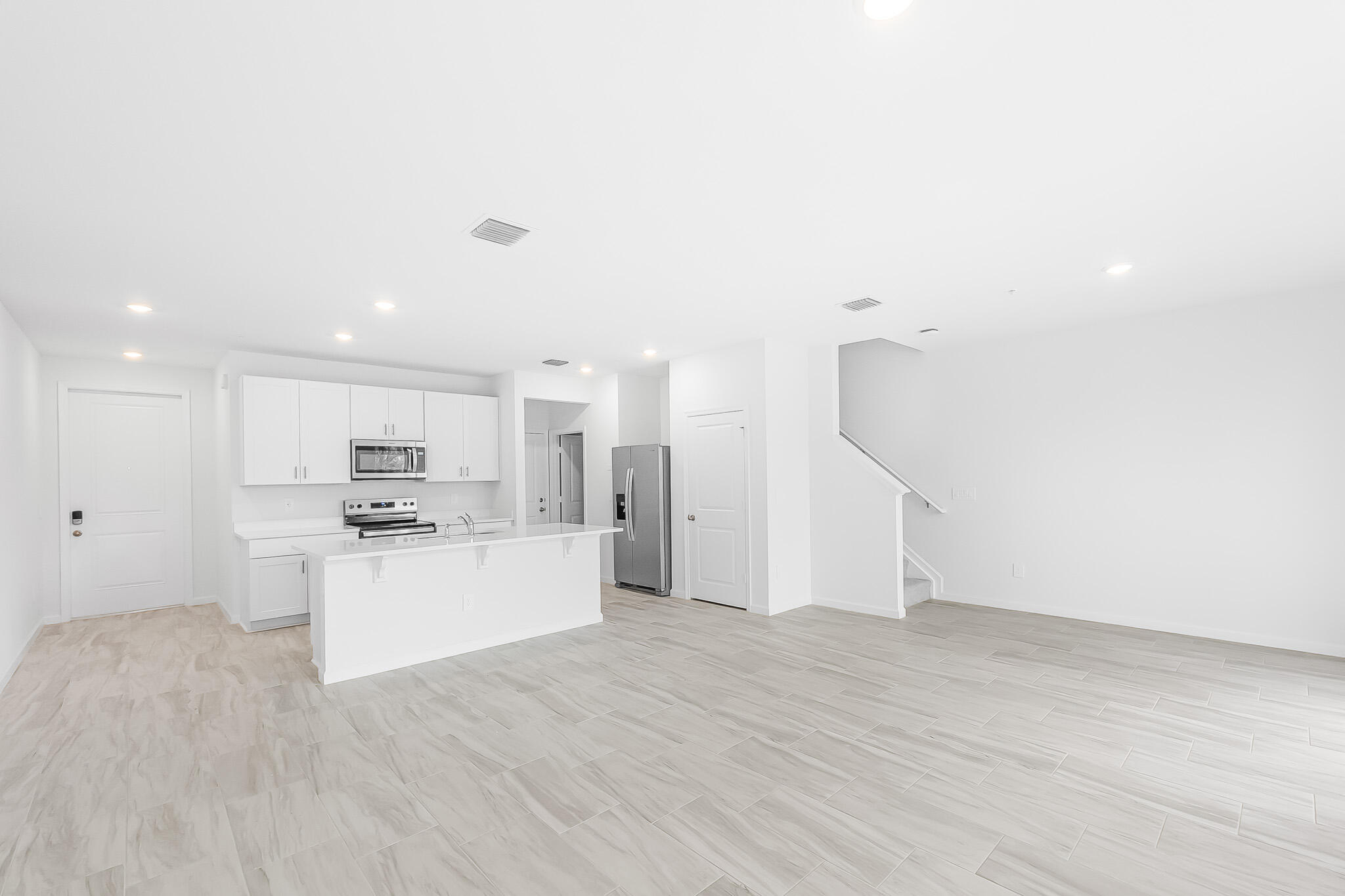 587 Salisbury Circle