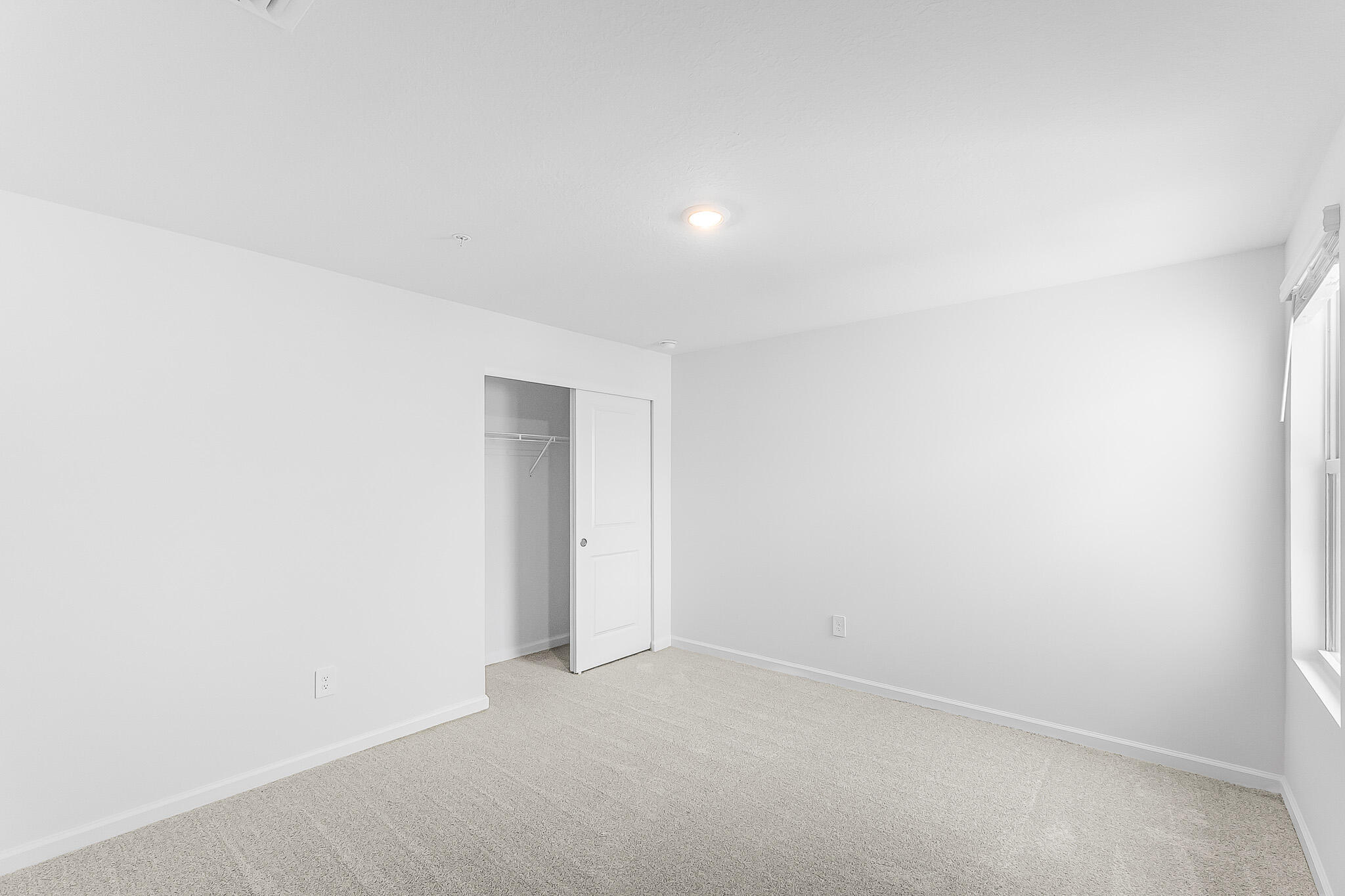 587 Salisbury Circle