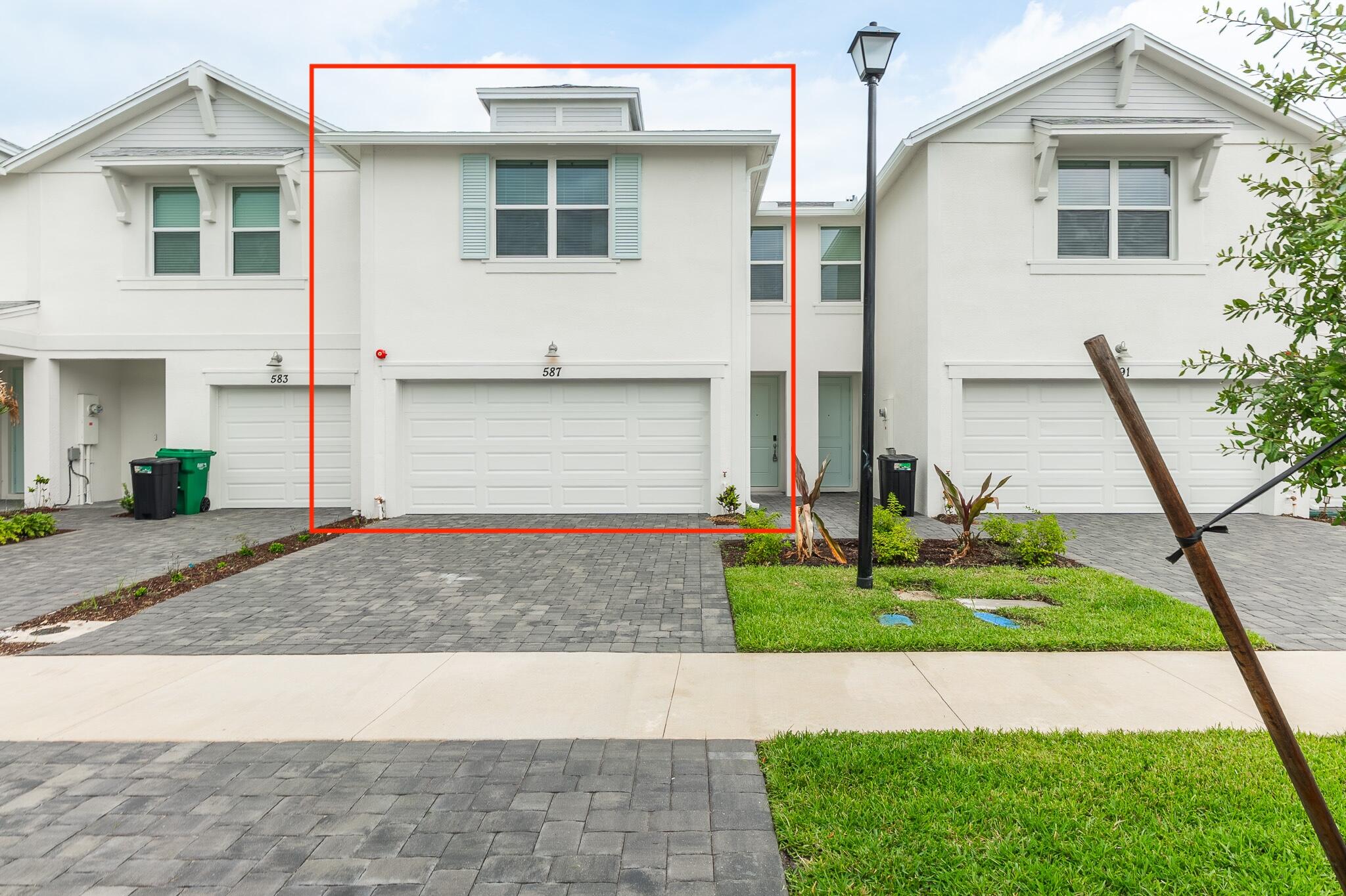 587 Salisbury Circle