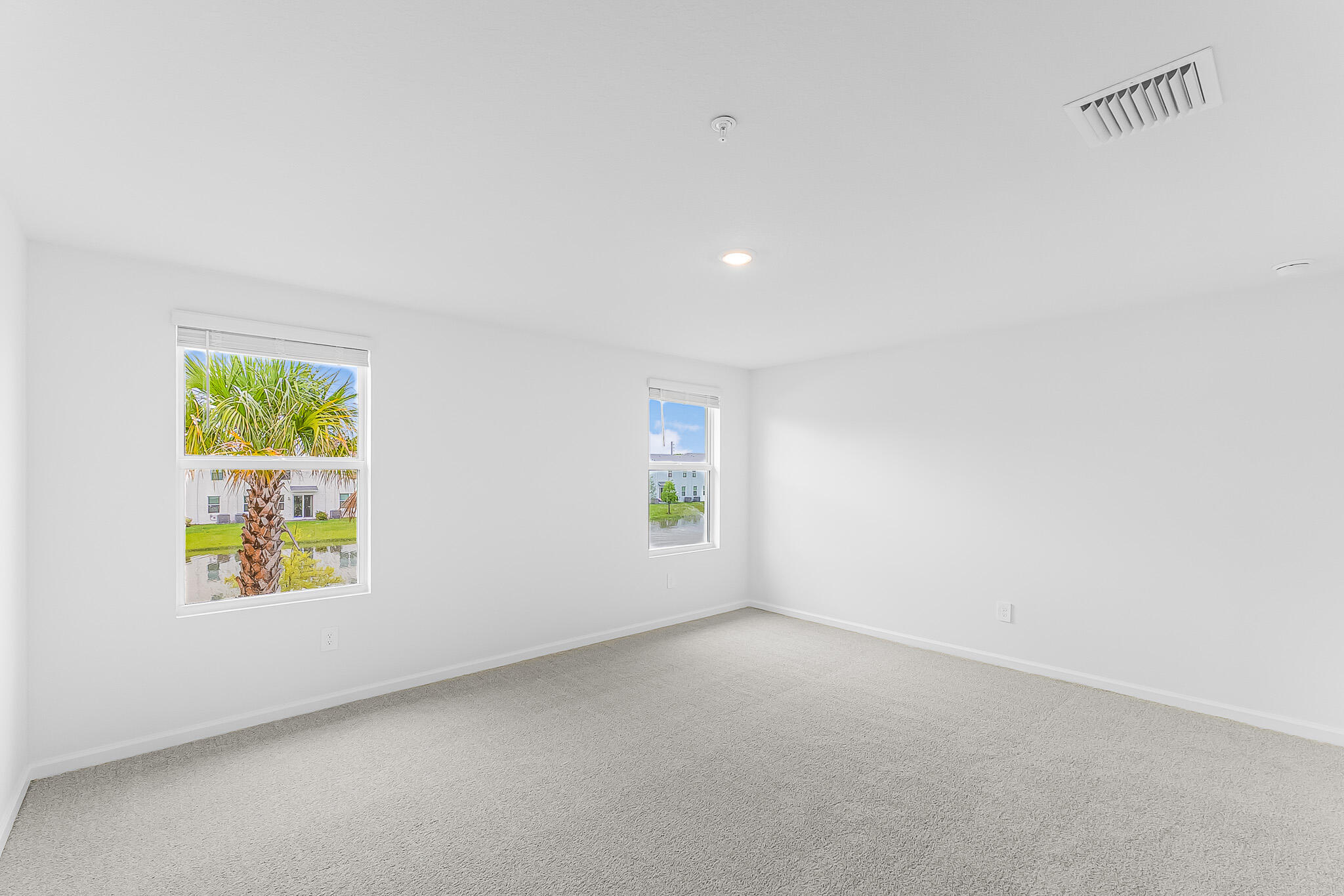 587 Salisbury Circle