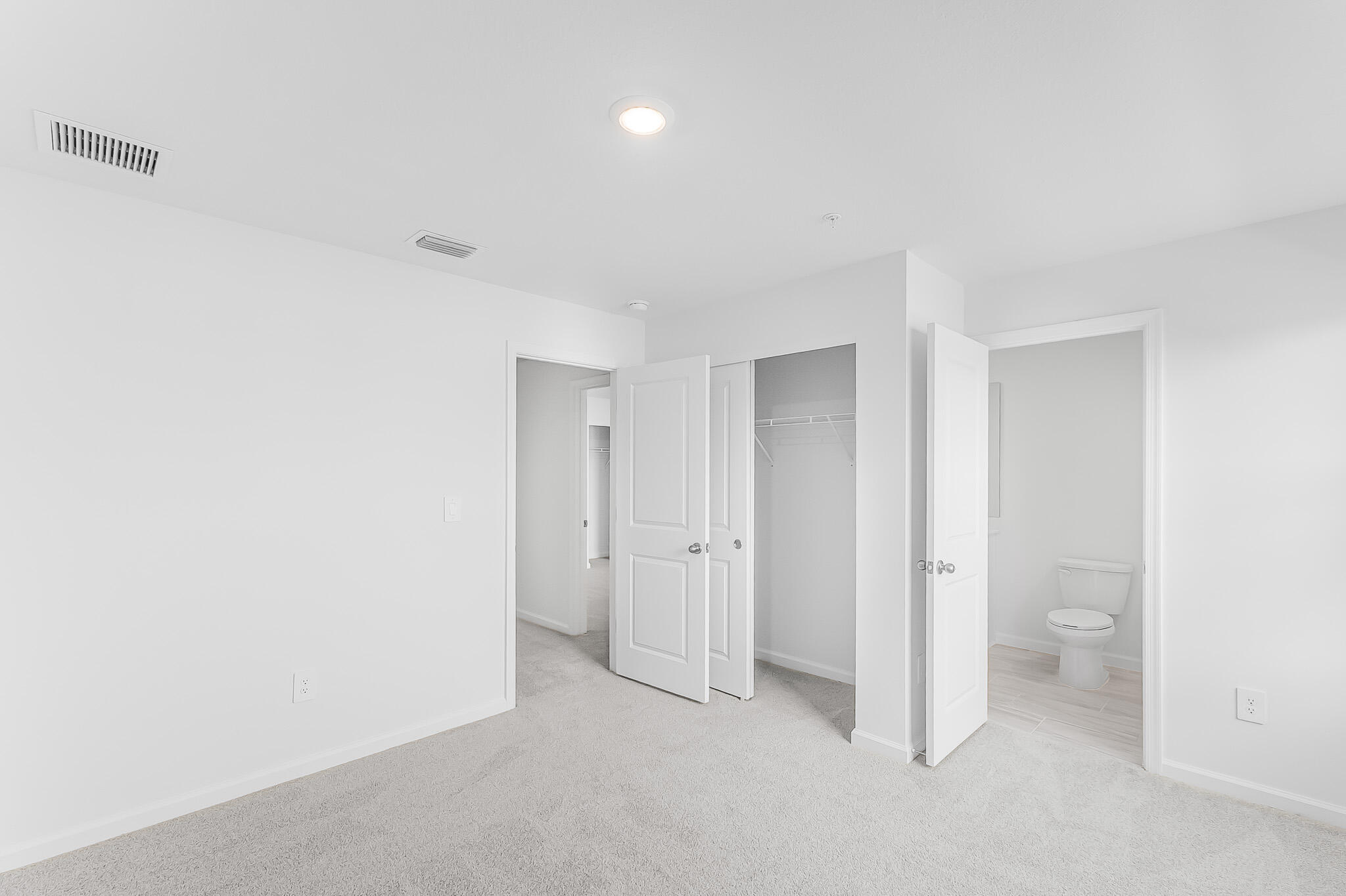 587 Salisbury Circle