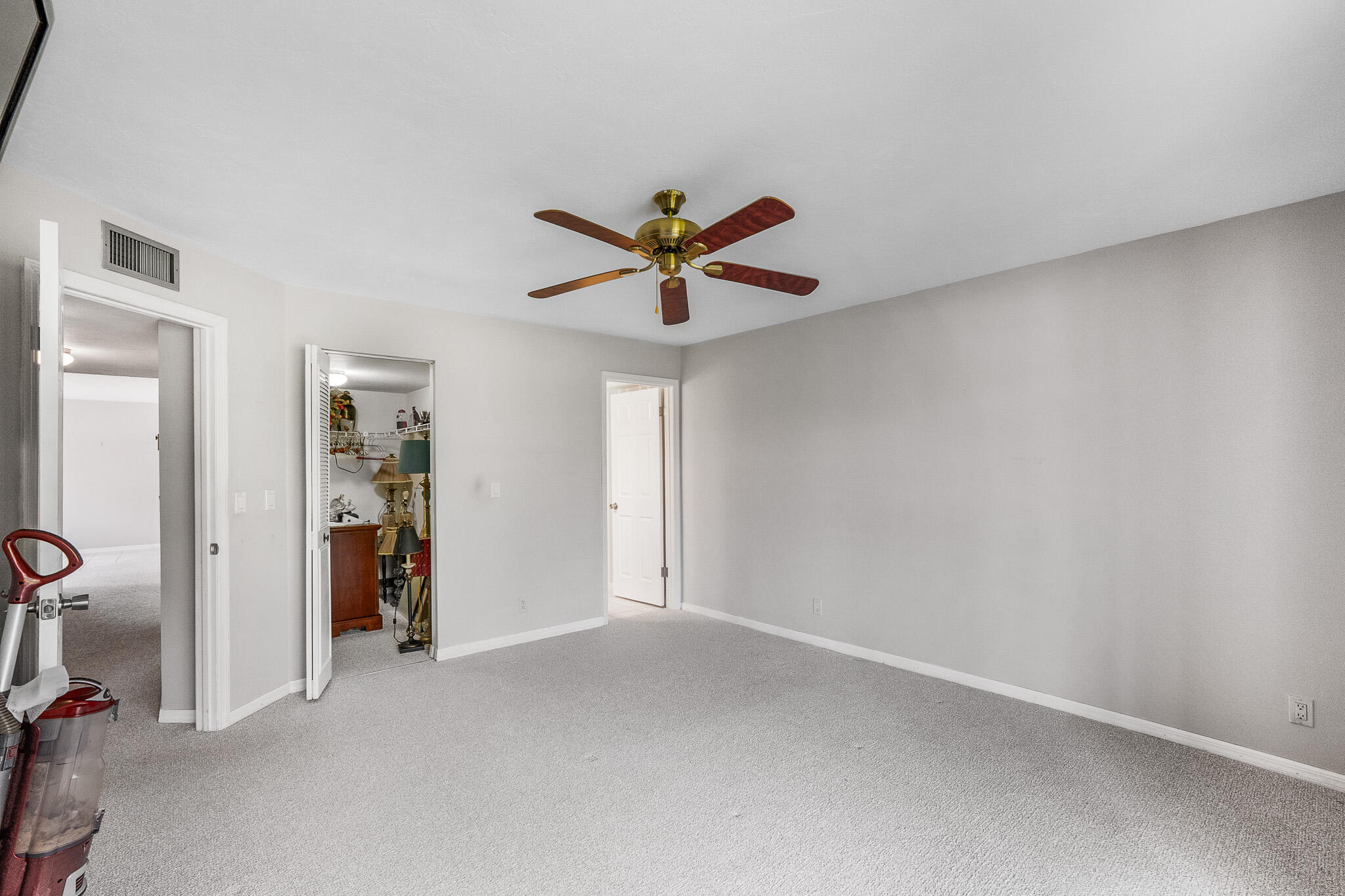 361 SW South River Drive 101