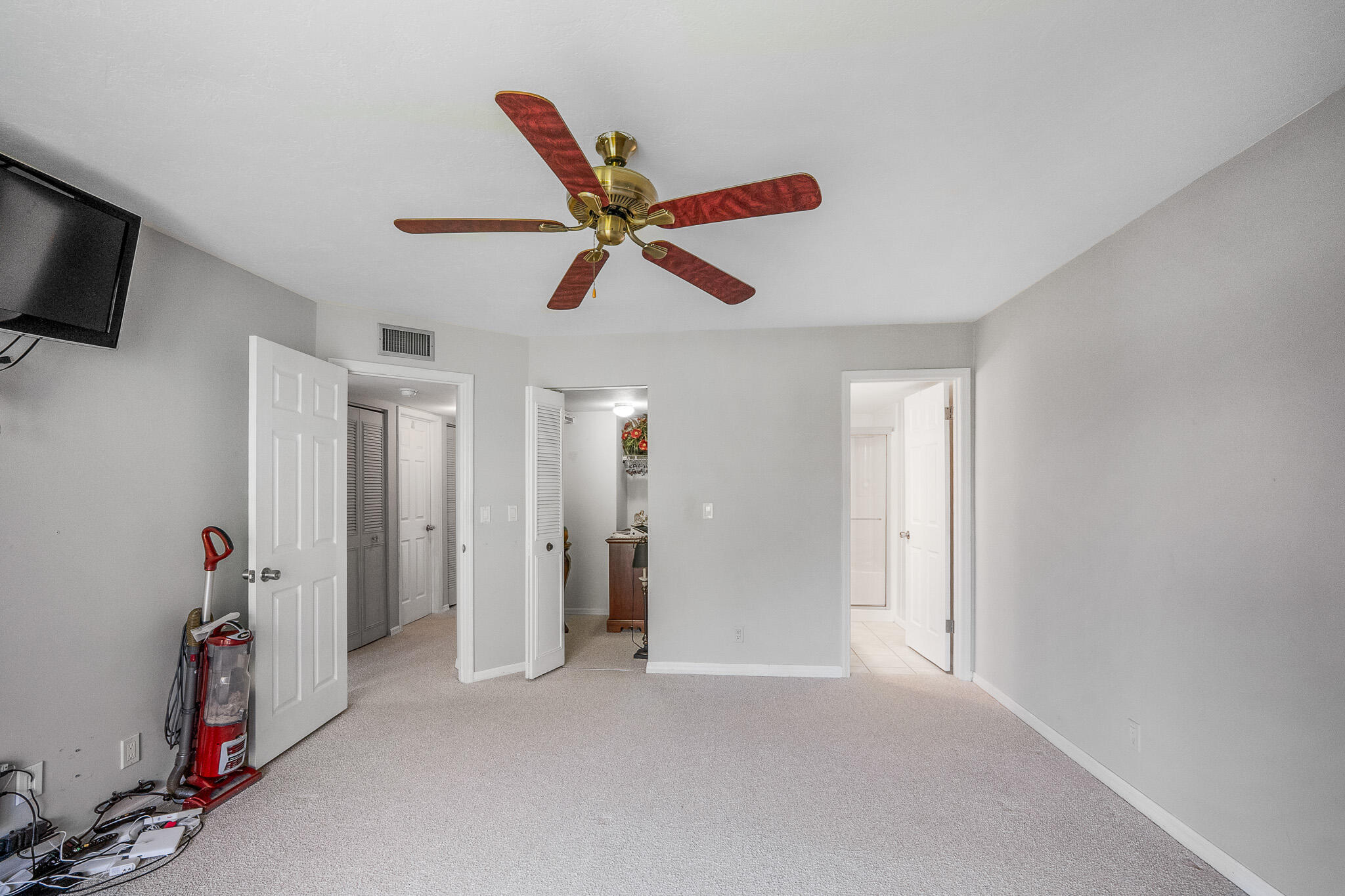 361 SW South River Drive 101