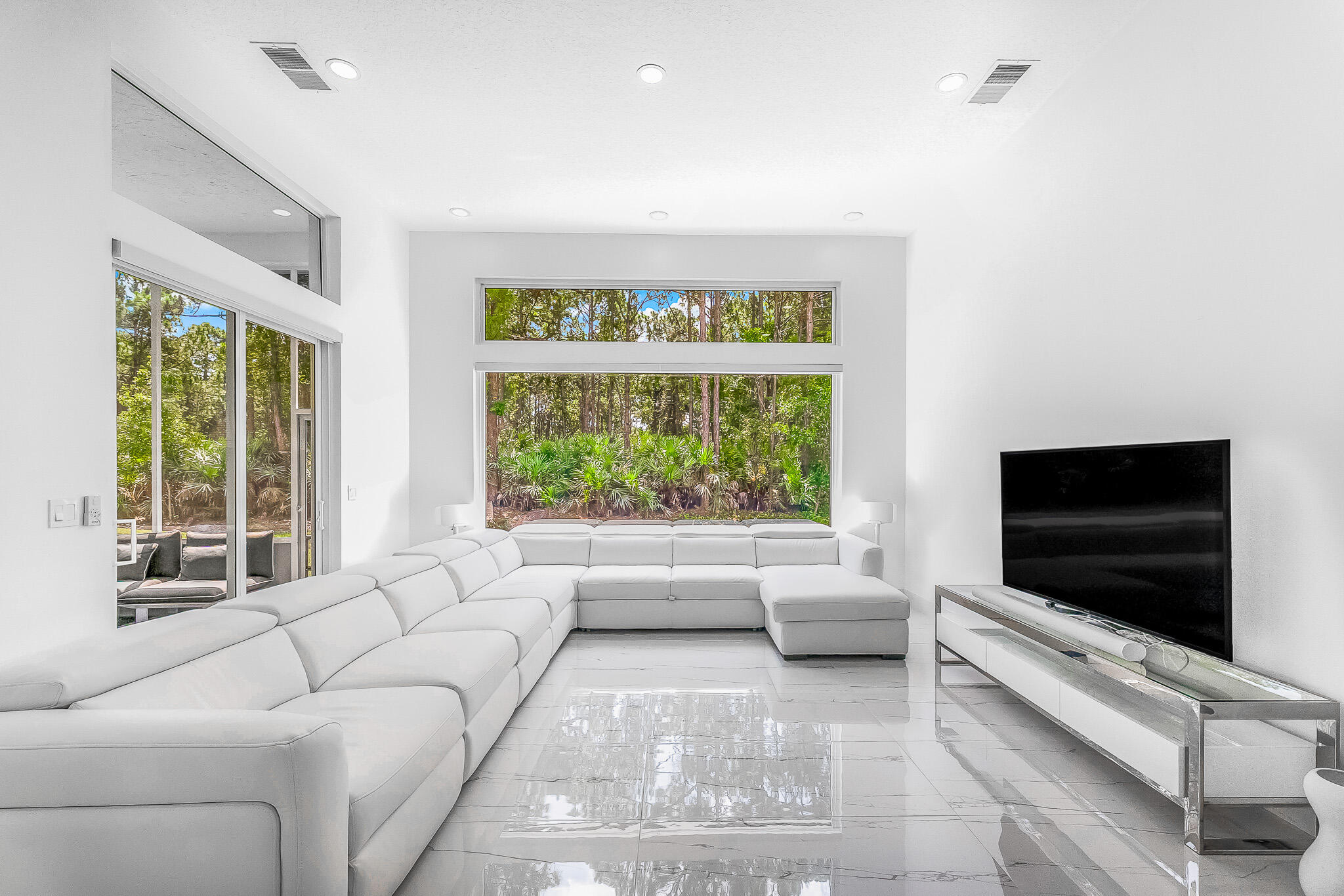 623 SW Lake Charles Circle, Port St. Lucie