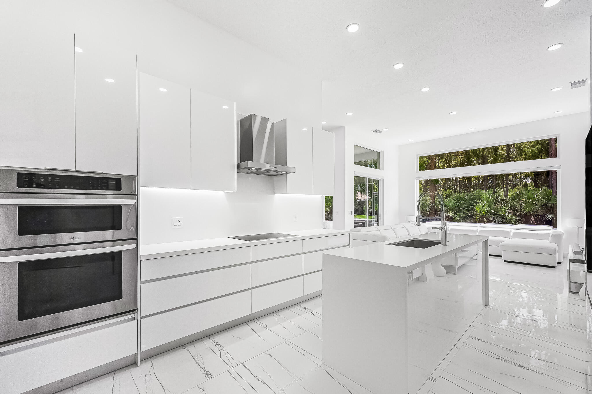 623 SW Lake Charles Circle, Port St. Lucie