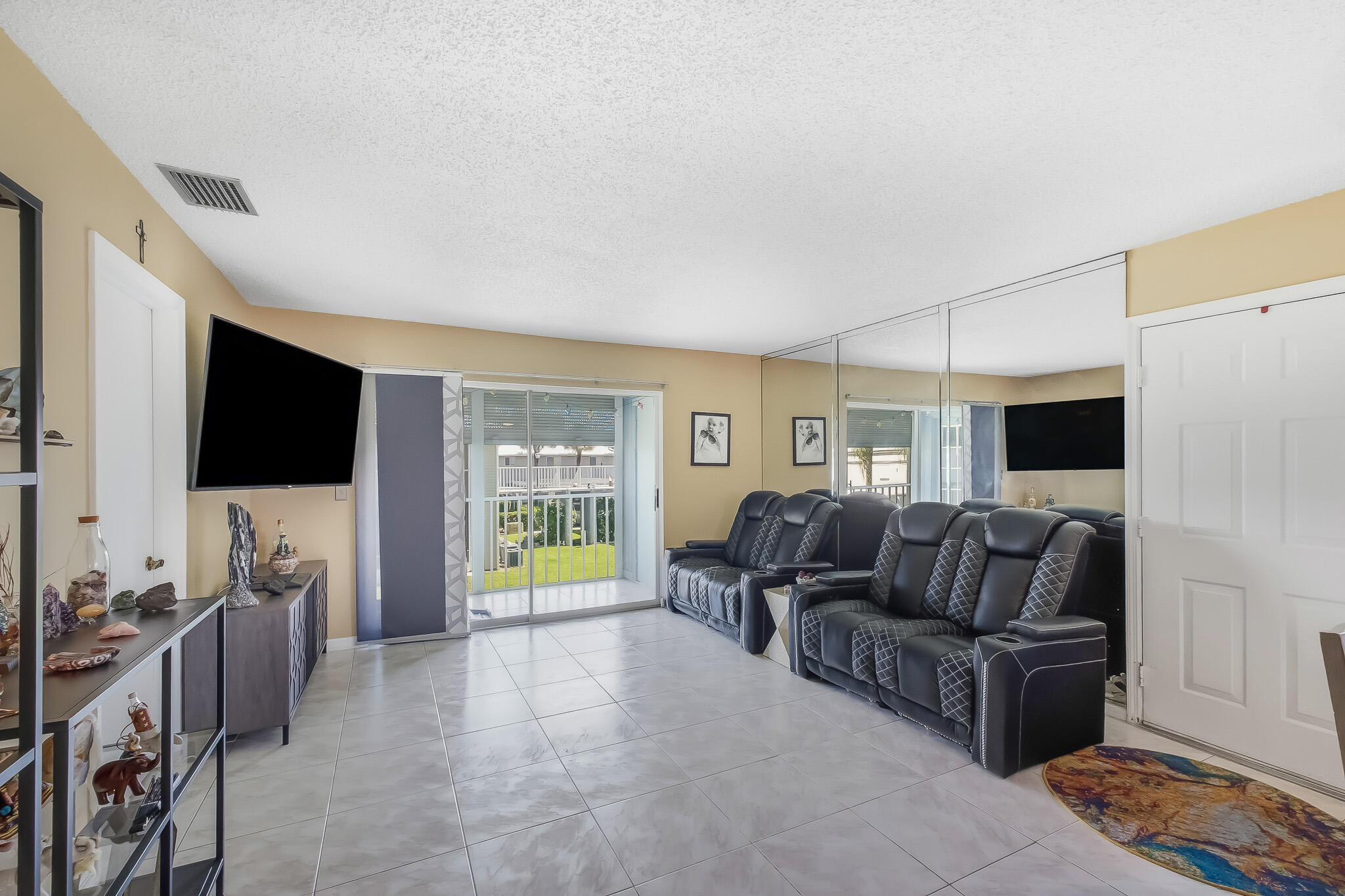 191 SE Village Drive 191, Port St. Lucie Unit: 191